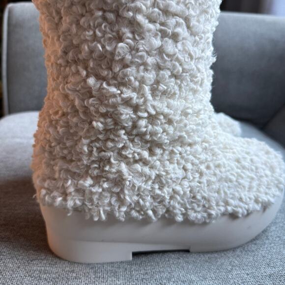 Gia Borghini Gia 22 Taddy knee-high Boots Chunk Sole Boots Ivory Poly 7.5 - Picture 10 of 16